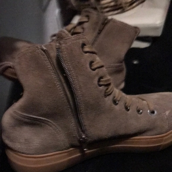Steve Madden Brown Suede Boots - Picture 5 of 7